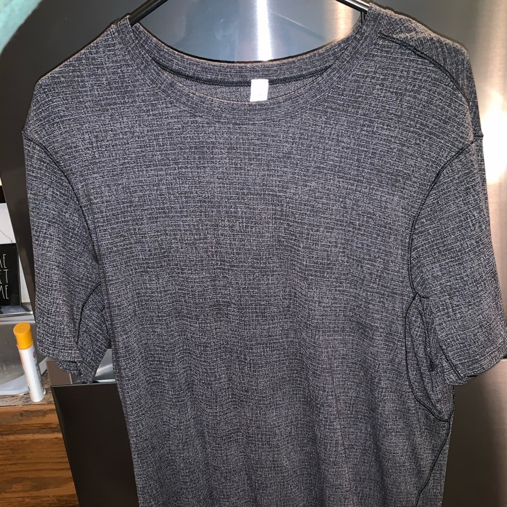 Lululemon Men’s Shirt